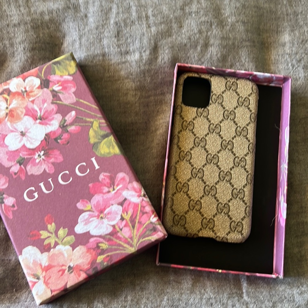 iPhone 11 Gucci case